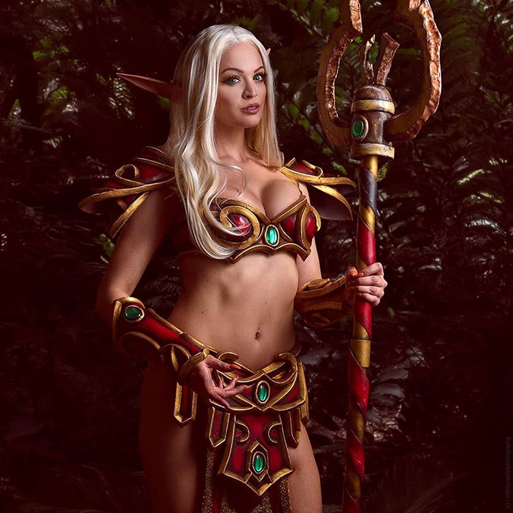 Cosplay Maga Elfa de Sangre por Danielle DeNicola