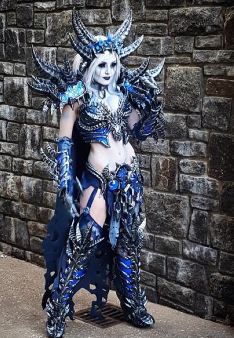 Cosplay de Sindragosa en forma humana por Jessica Nigri Cosplay de Sindragosa en forma humana por Jessica Nigri