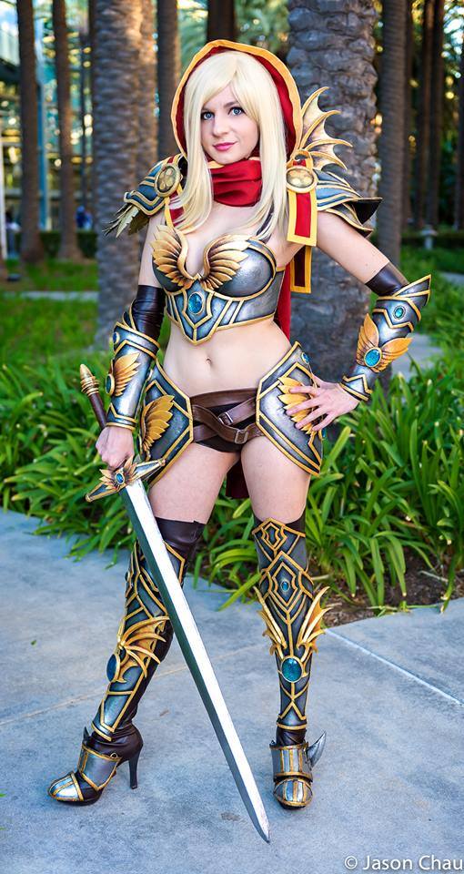 Cosplay de Paladín JcJ Temporada 11 por Andy Rae Cosplay de Paladín JcJ Temporada 11 por Andy Rae