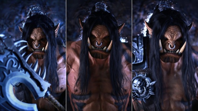 ¡No es una estatua! ¡Es un brutal cosplay de Grommash! ¡No es una estatua! ¡Es un brutal cosplay de Grommash!