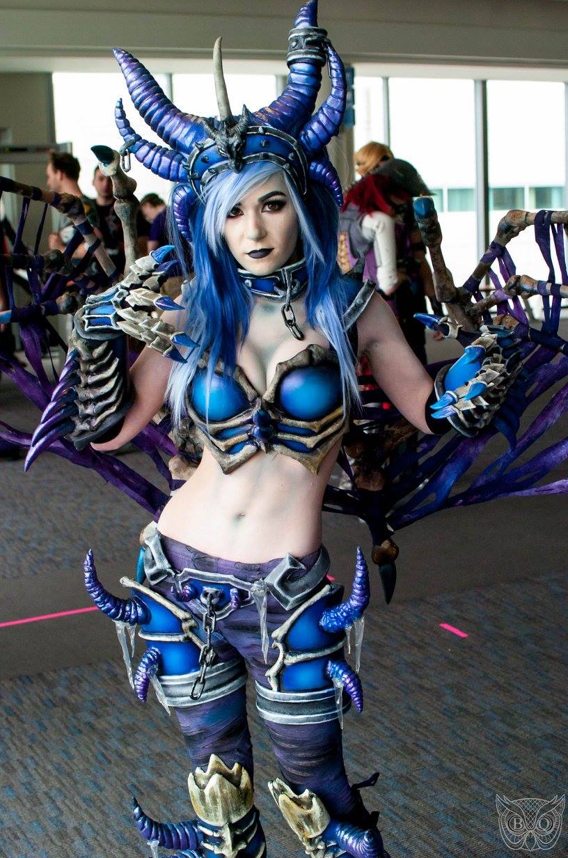 Cosplay de Sindragosa en forma humana por Danielle Cosplay Cosplay de Sindragosa en forma humana por Danielle Cosplay